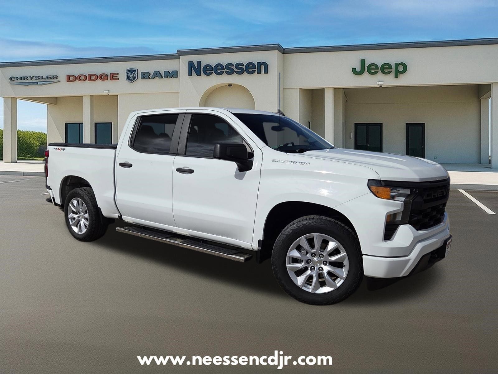 Summit White 2023 Chevrolet Silverado 1500 Custom Crew Cab 4WD Pickup Truck Four-Wheel Drive 8-Speed Automatic