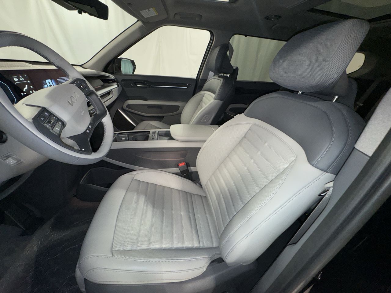 2026 Kia EV9 Land AWD photo 13