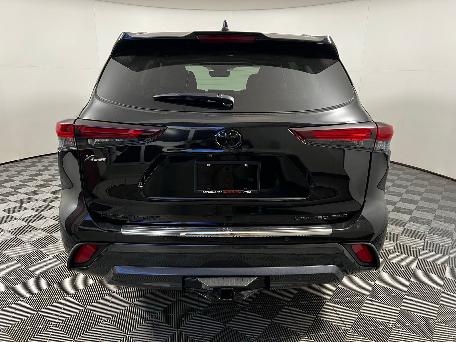 Thumbnail: 2026 Toyota Highlander - 6