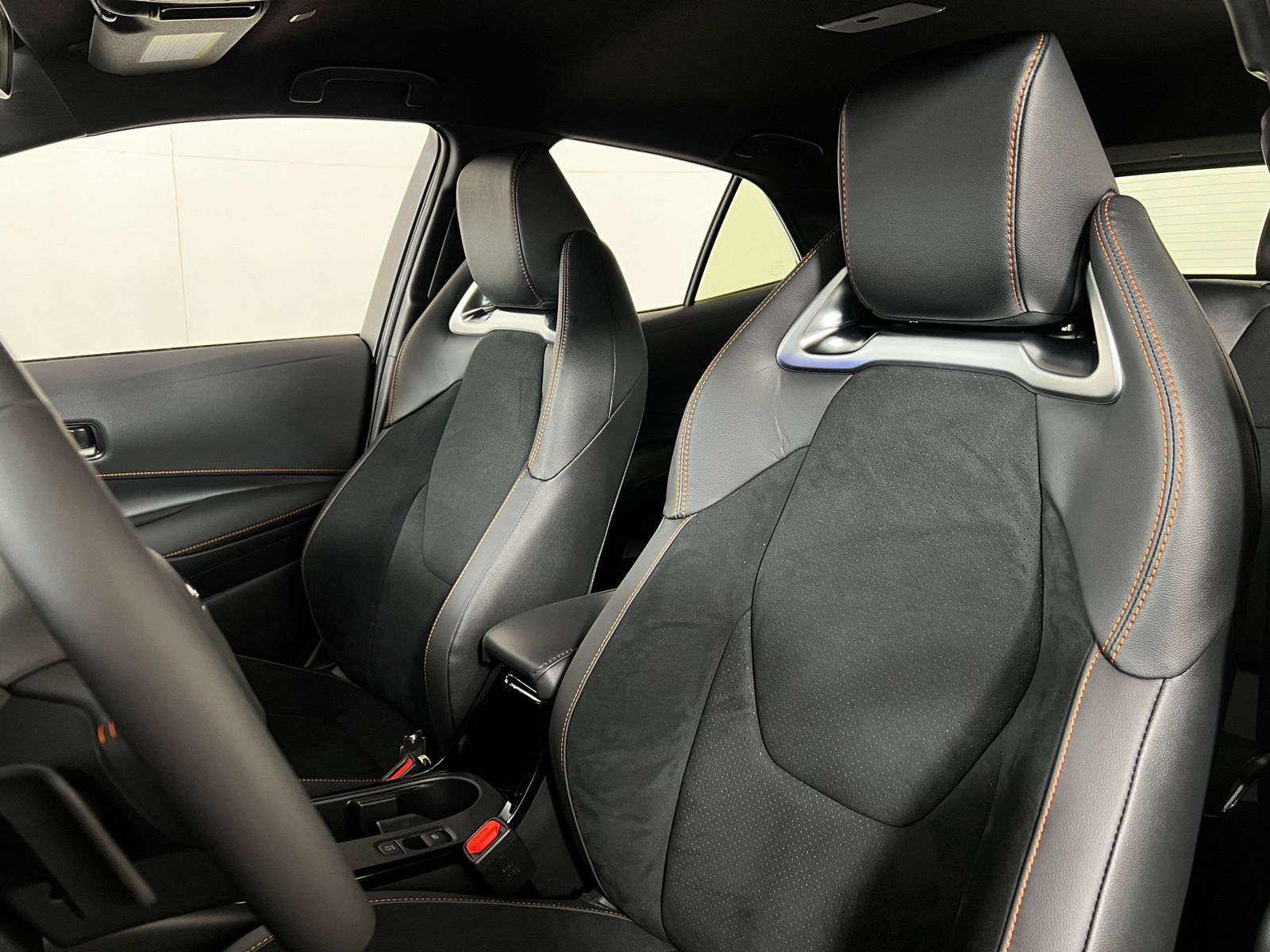 Thumbnail: 2026 Toyota Corolla - 10