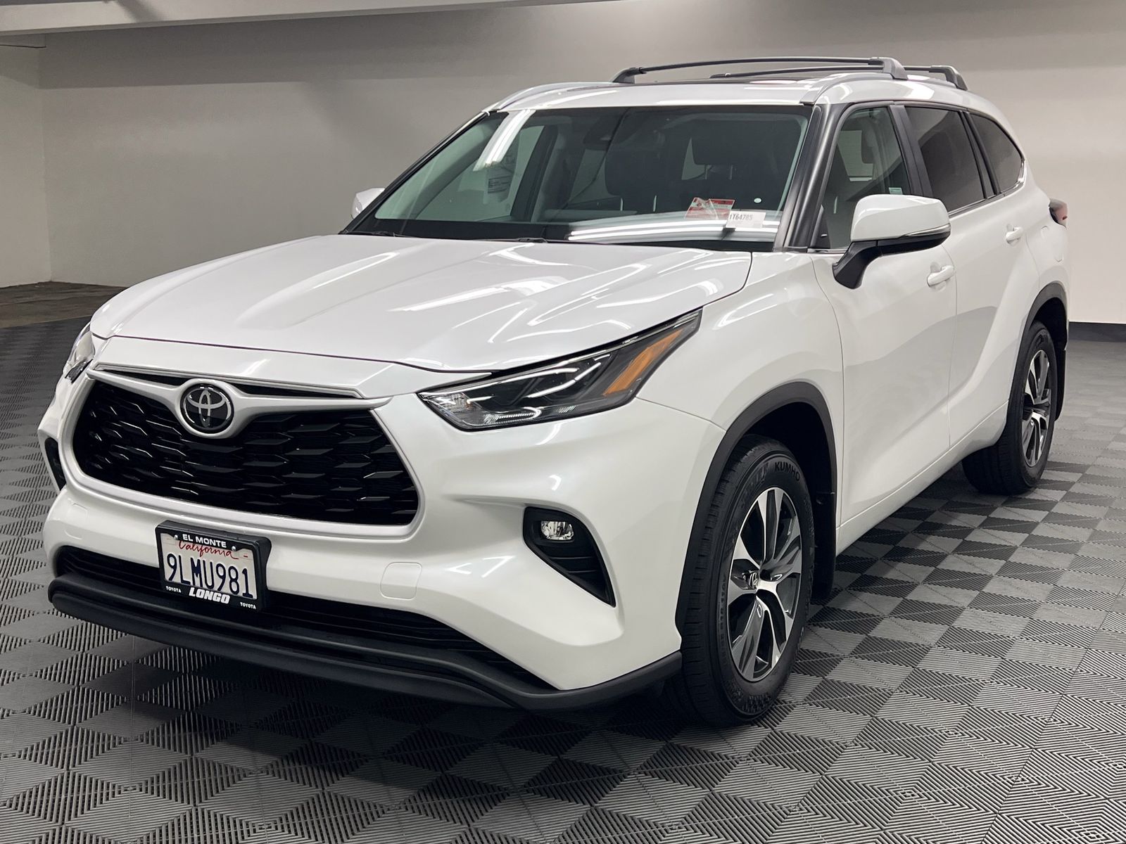 used 2024 Toyota Highlander car, priced at $38,996