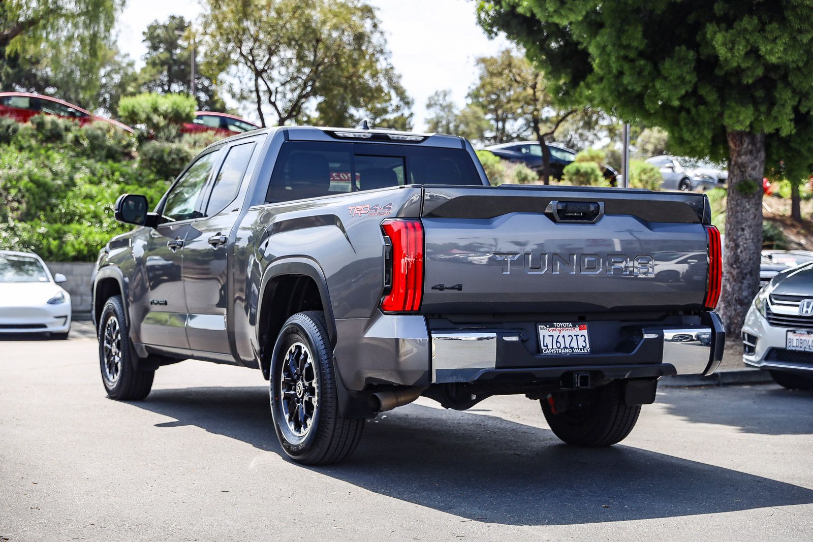 View vehicle photo 6