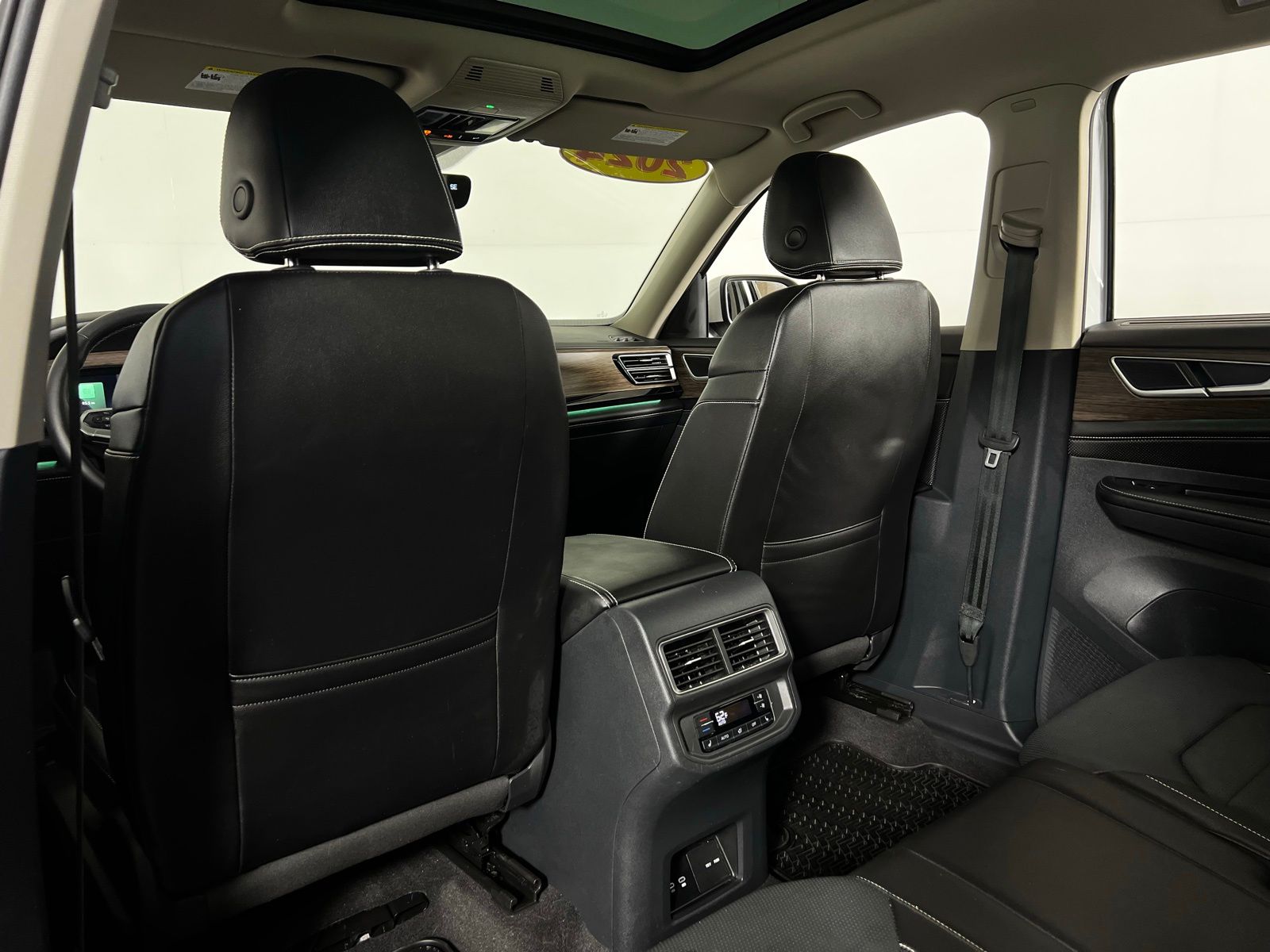 Thumbnail: 2024 Volkswagen Atlas - 23
