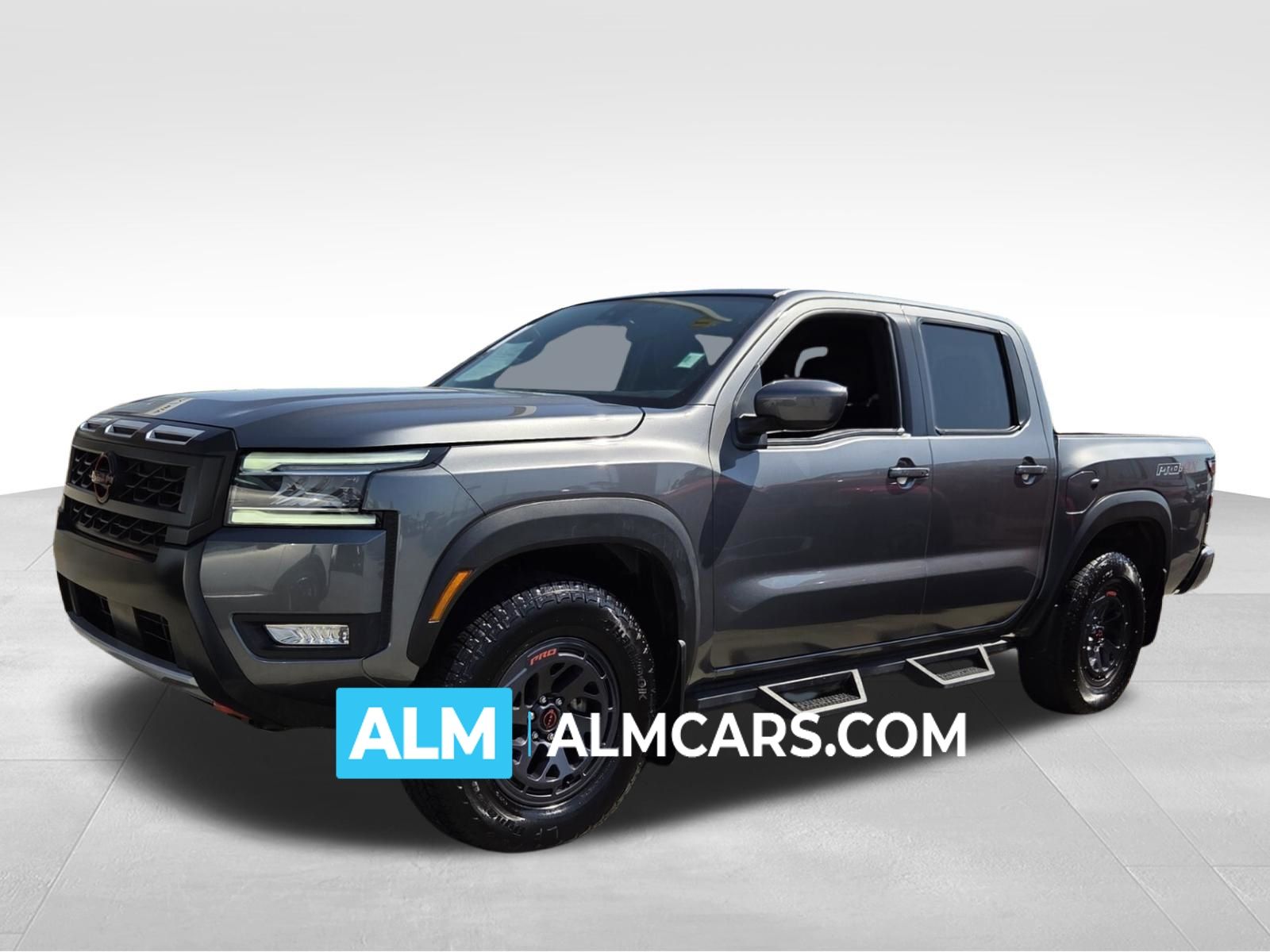 2025 Nissan Frontier PRO-4X Crew Cab 4X4's photo