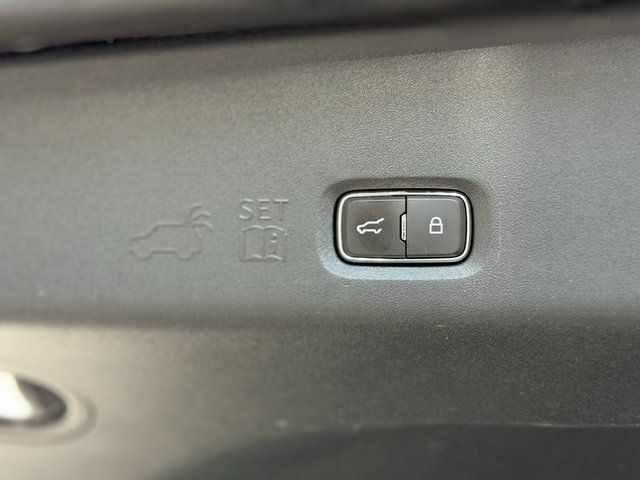 Certified Used 2025 Agate Black Metallic Ford Active image 33