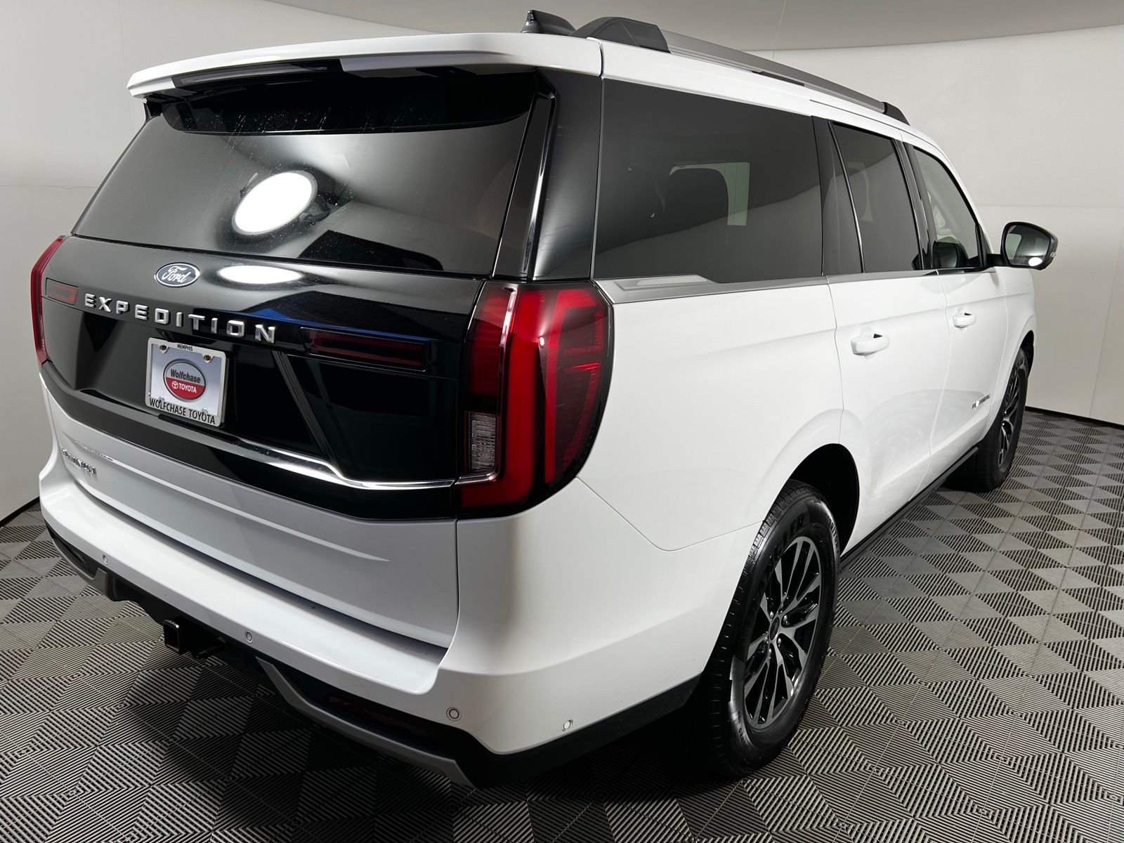 Thumbnail: 2025 Ford Expedition - 5