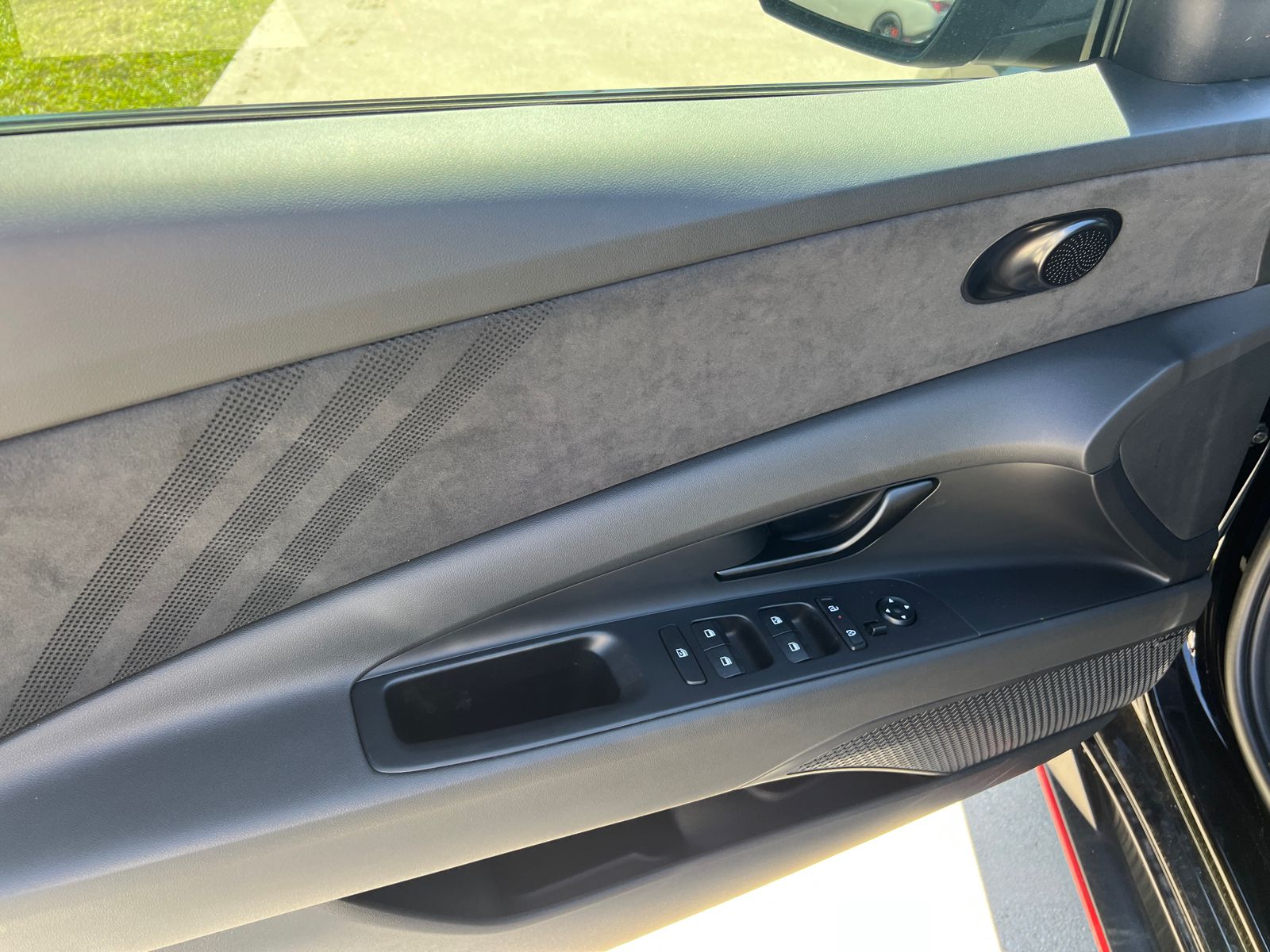 2025 Hyundai Elantra N Base photo 10
