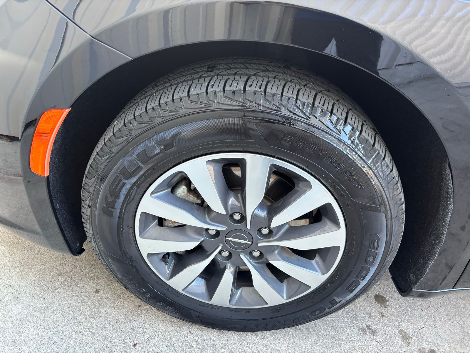 Used Car 2024 Chrysler Pacifica Hybrid  Select For Sale Under $35,000 In Austin, Texas