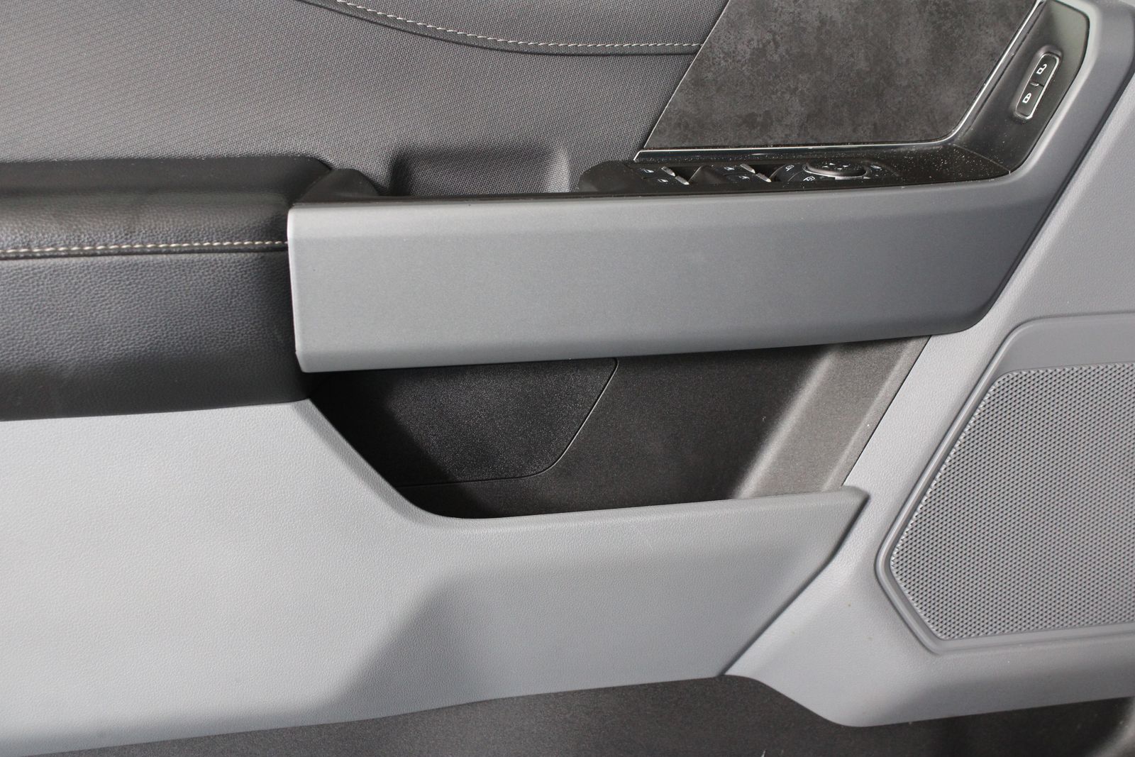 Used 2024  Ford XLT image 8