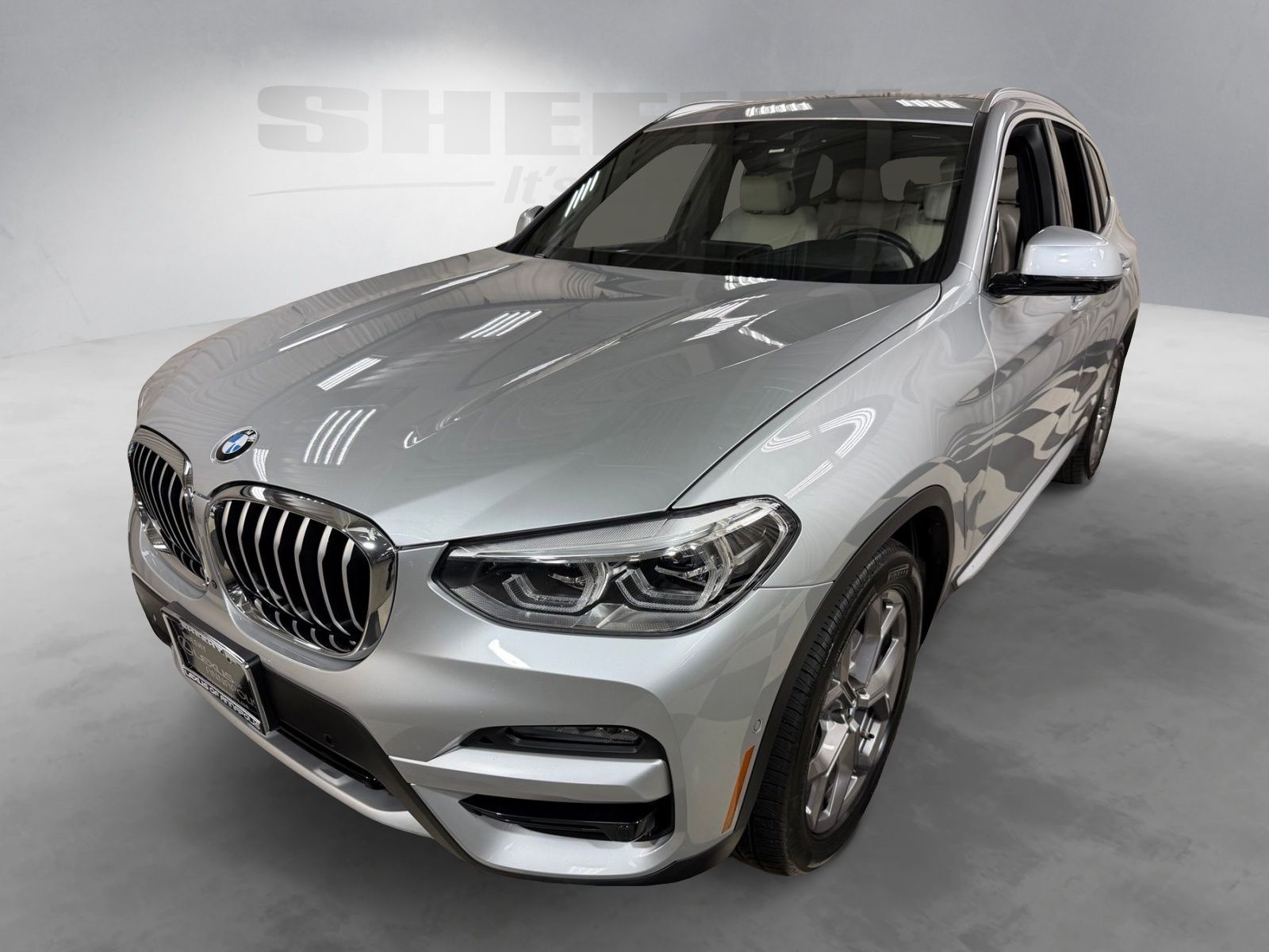 Used 2021 Silver BMW xDrive30i image 17