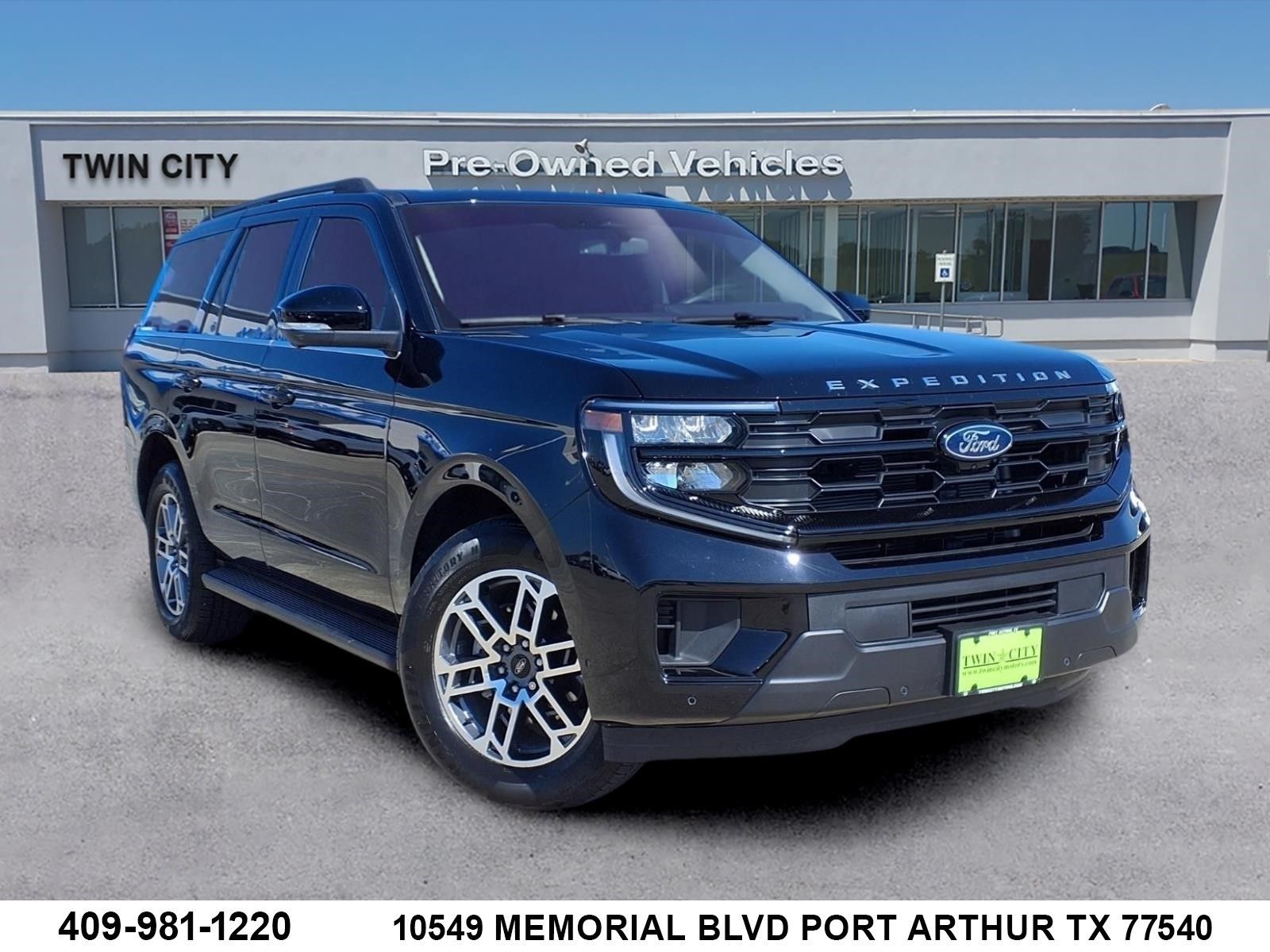 2025 Ford Expedition Active's photo