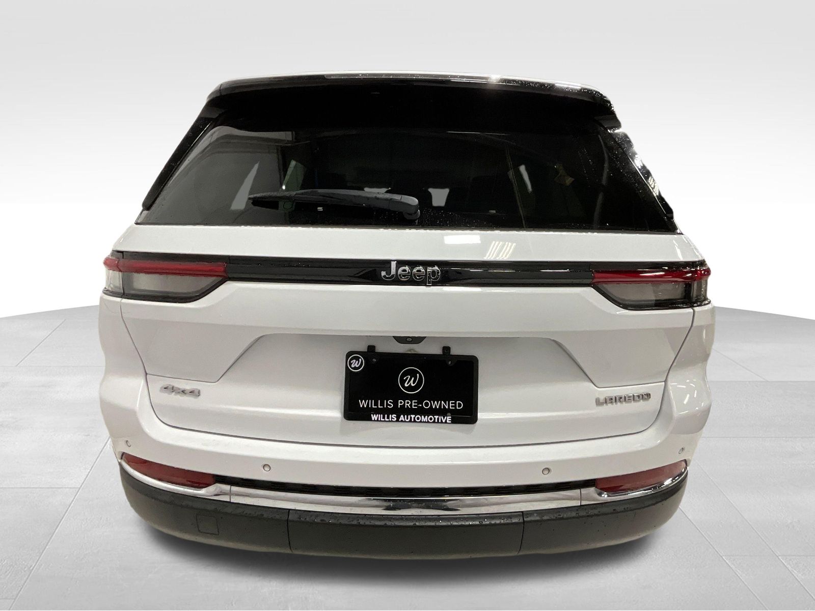 View vehicle photo 5