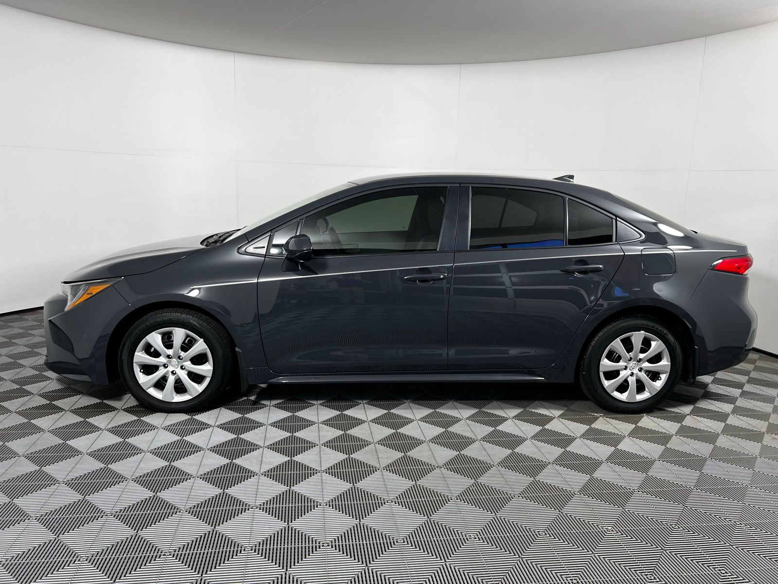 Thumbnail: 2025 Toyota Corolla - 8