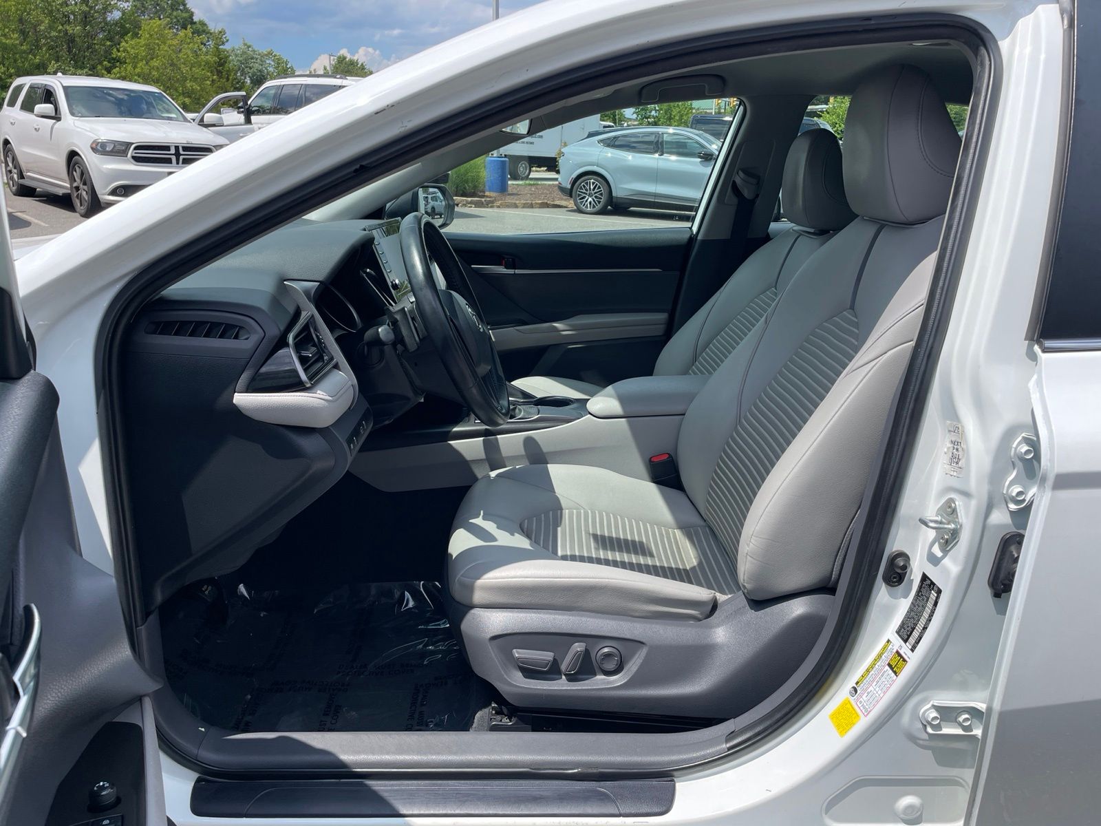 Used 2021 Super White Toyota SE image 11