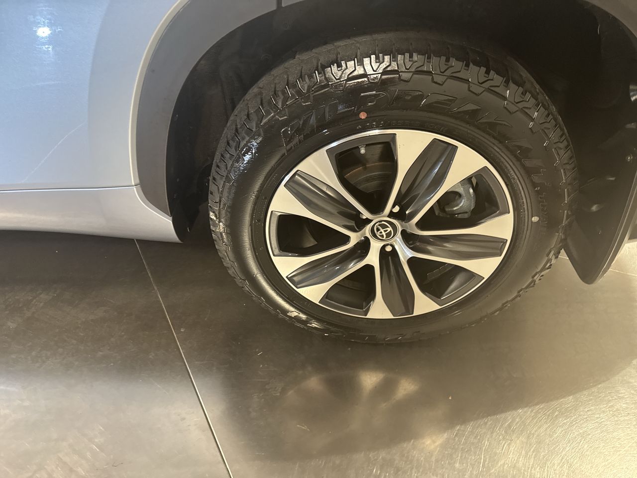 2021 Toyota Highlander XLE photo 11