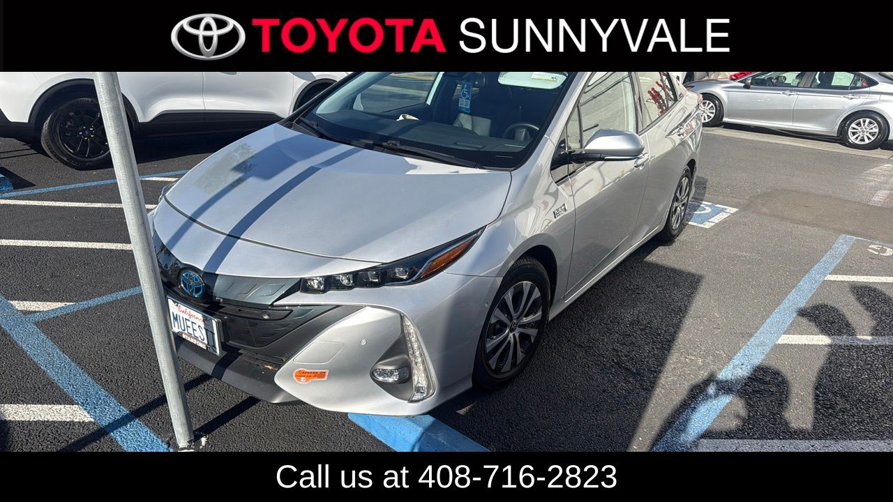 2020 Toyota Prius Prime Limited's photo