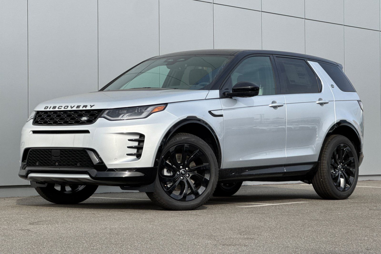 2025 Land Rover Discovery Sport P250 Dynamic SE AWD