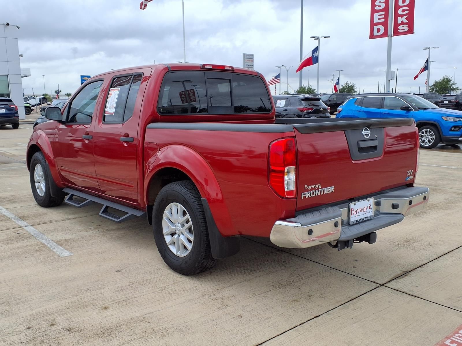 View vehicle photo 7