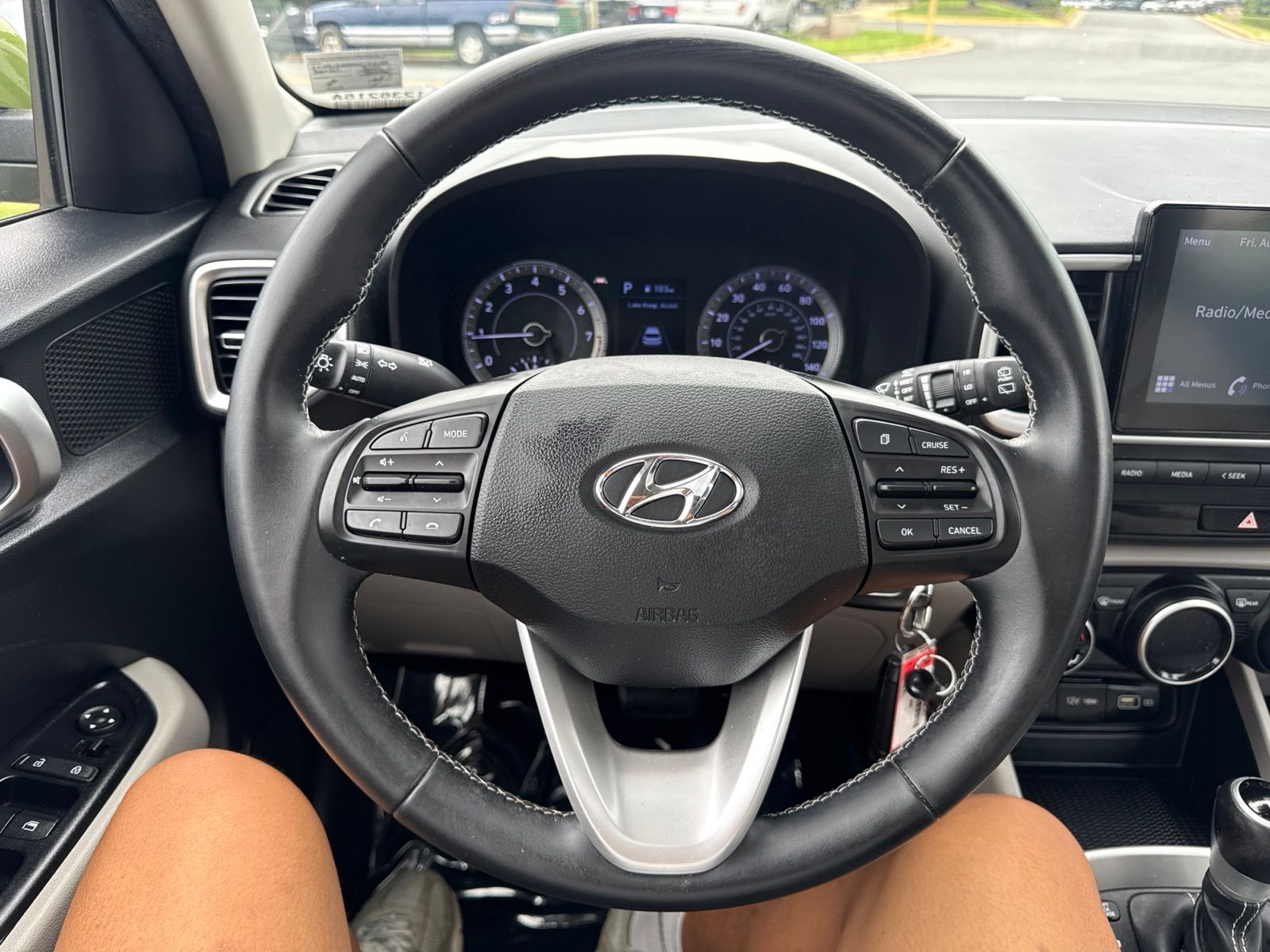 Used 2022 Green Hyundai SEL image 22