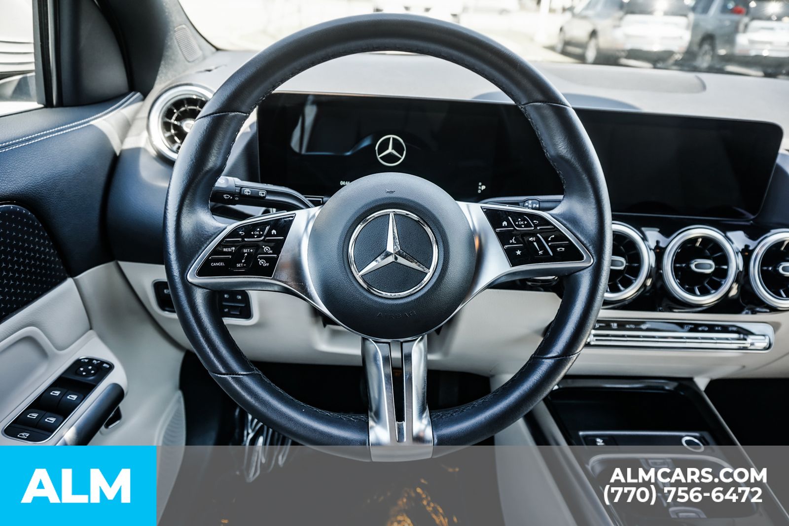 Used 2025 White Mercedes-Benz GLA 250 image 32