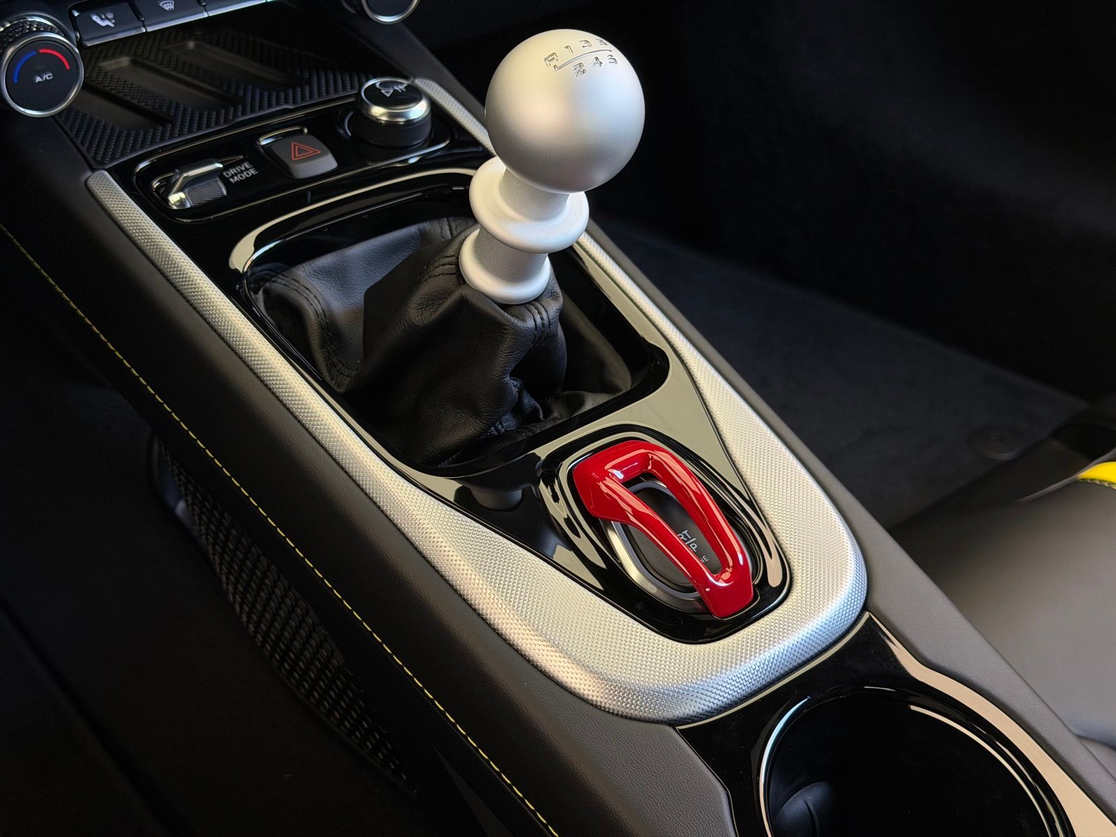 2026 Lotus Emira - Photo 6