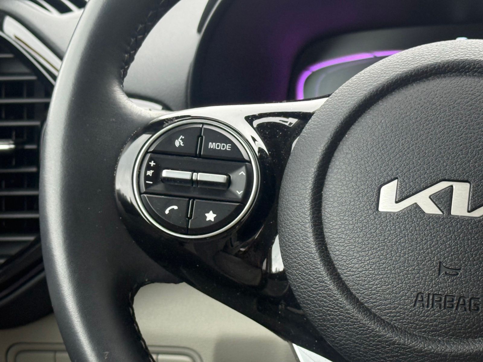 Used 2025 White Kia EX image 20
