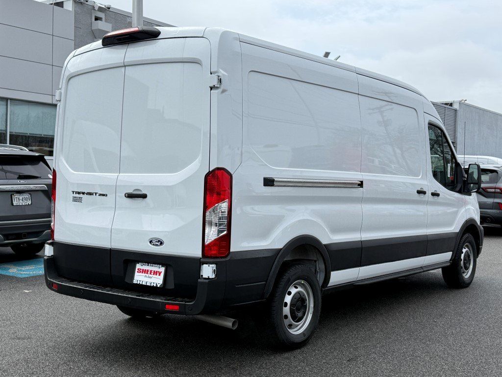 New 2026 Oxford White Ford Base image 3