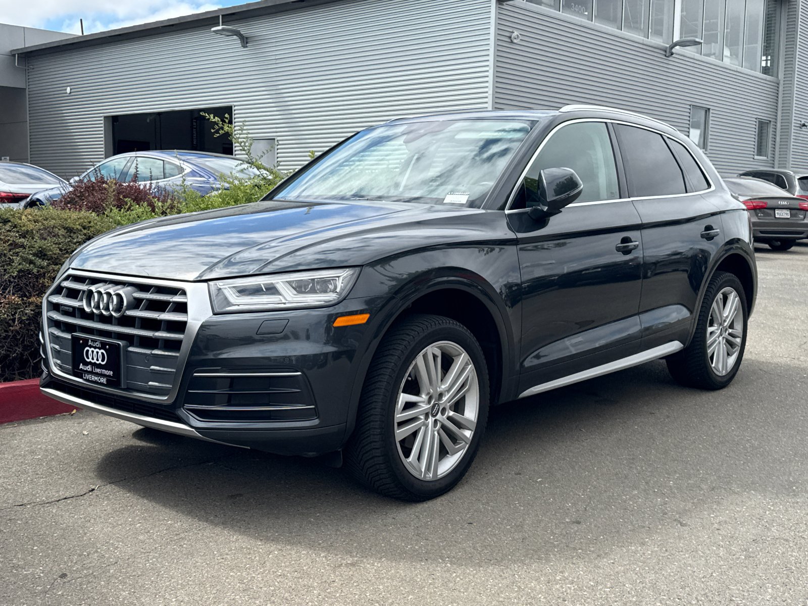 2018 Audi Q5 2.0T Premium Plus — full photo 2 of 3