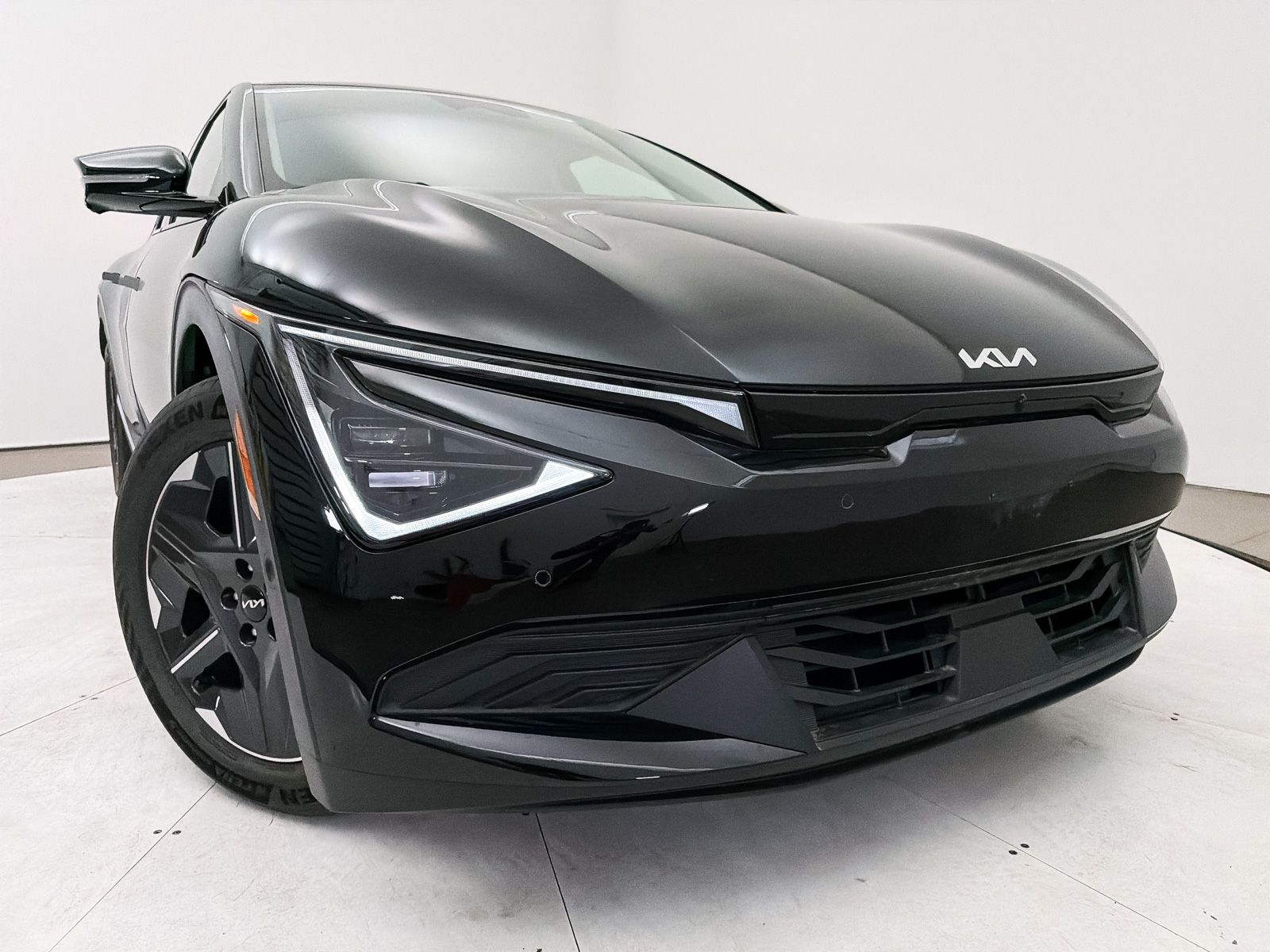 Used 2025 Kia EV6 Light L/R with VIN 5XYC34JA4SG013429 for sale in Scottsdale, AZ