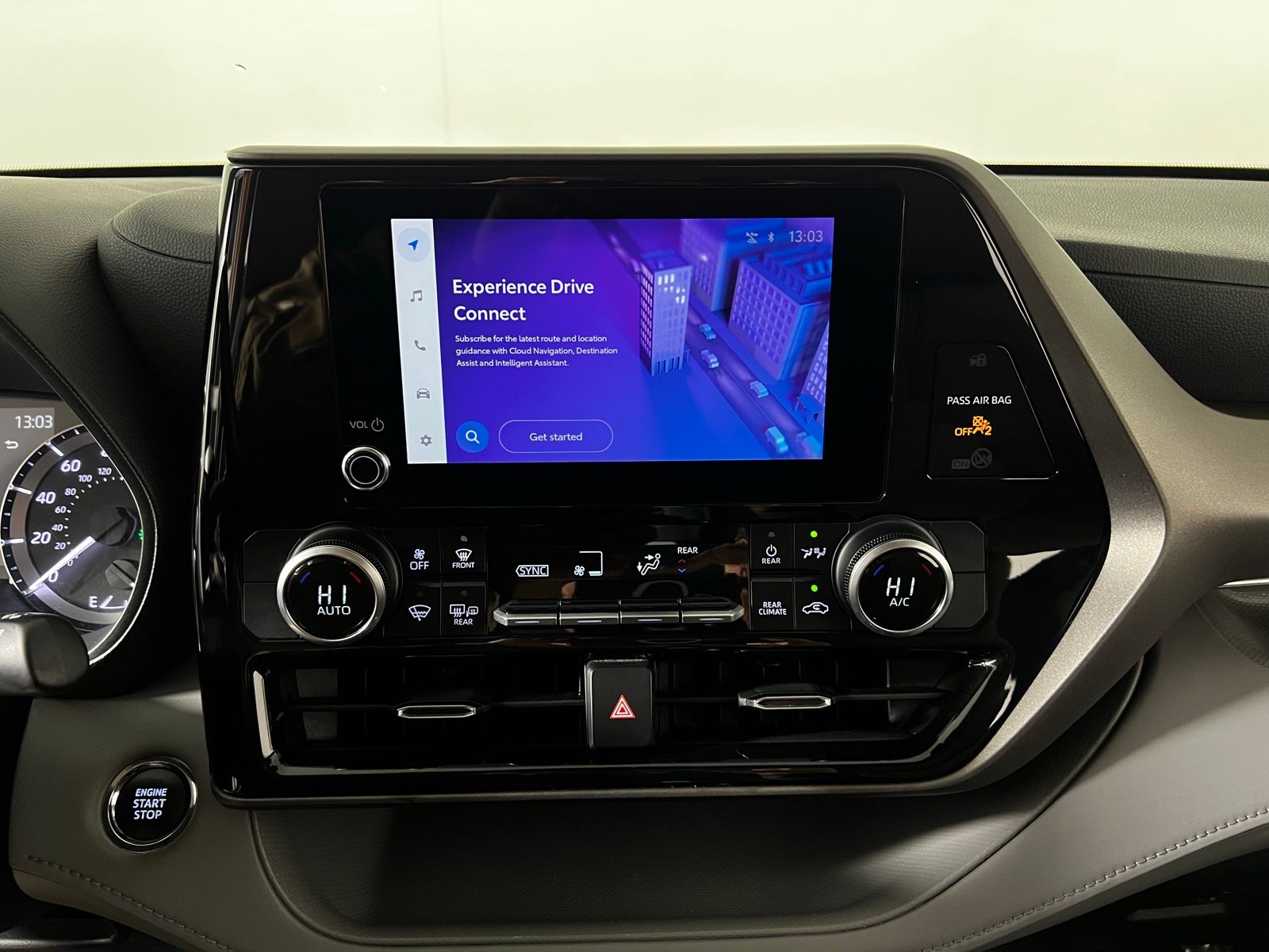 Thumbnail: 2023 Toyota Highlander - 18