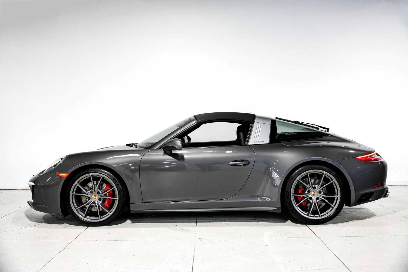 2017 Porsche 911 Targa 4S — photo 6