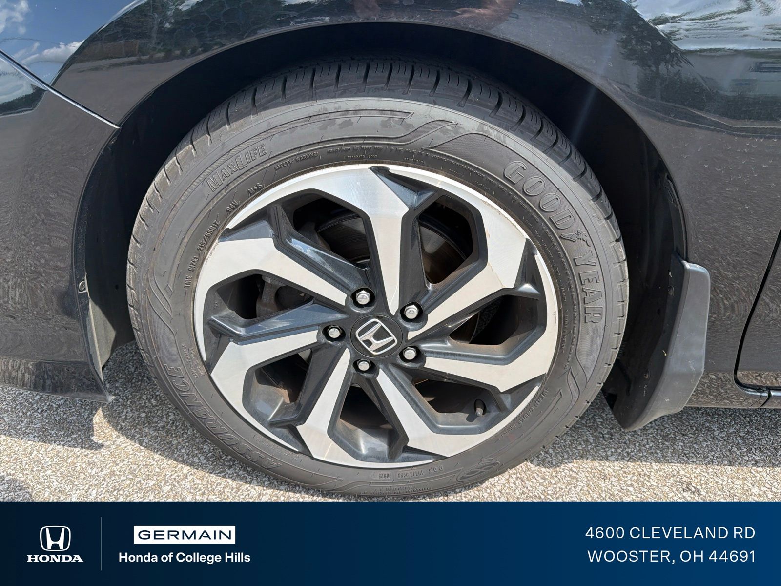 Certified Used 2017 Black Honda EX-L image 11