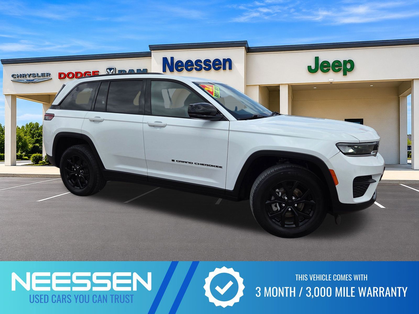 Bright White Clearcoat 2024 Jeep Grand Cherokee SUV / Crossover Four-Wheel Drive 8-Speed Automatic