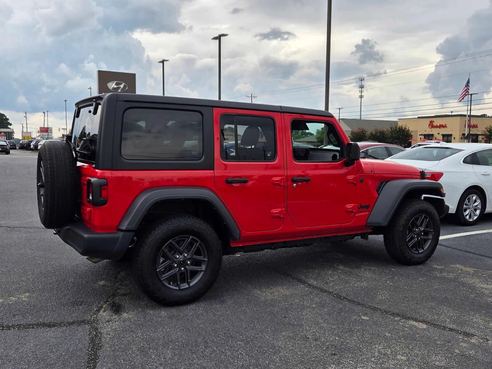 Used 2025 Red Jeep Sport S image 12