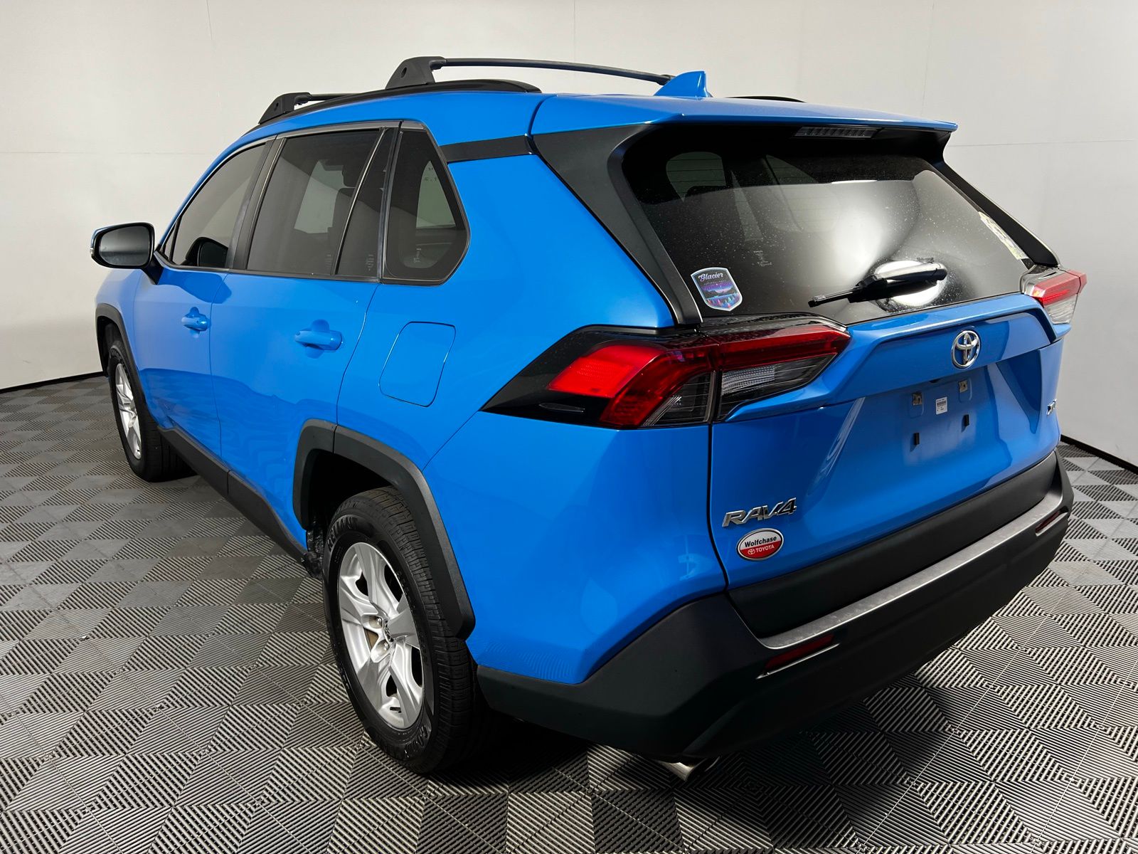 Thumbnail: 2021 Toyota RAV4 - 7