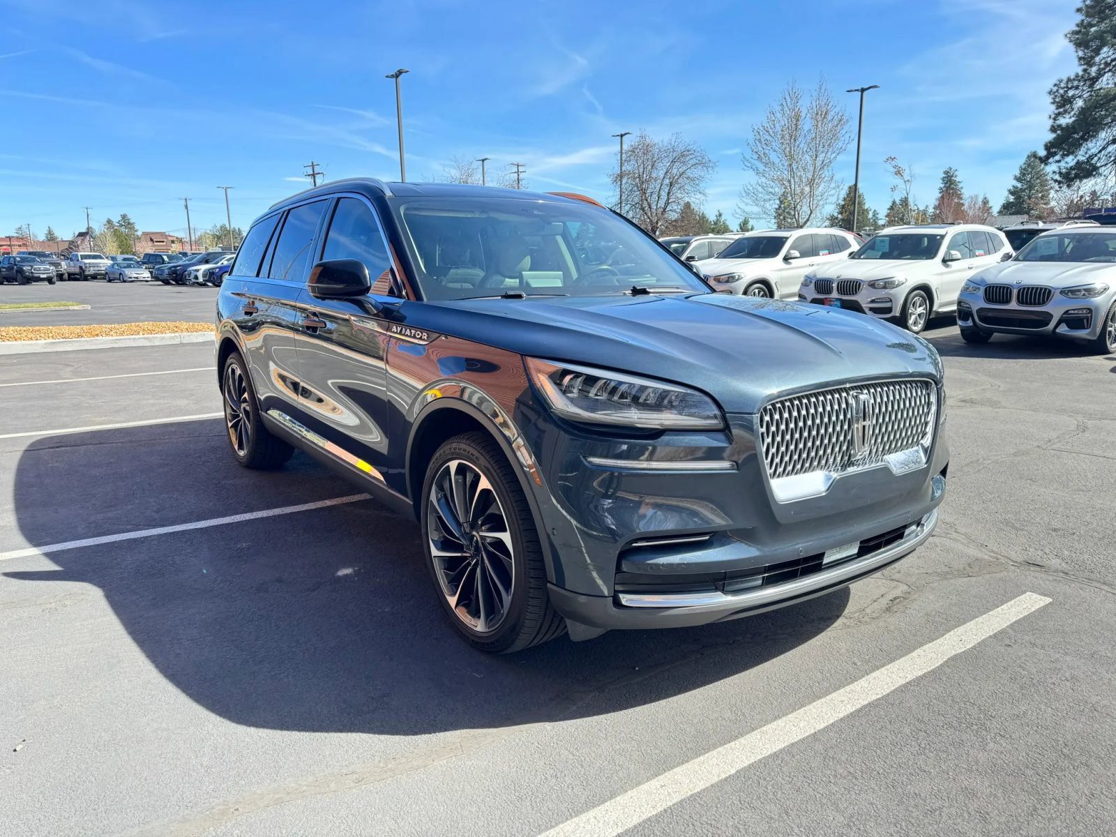 View vehicle photo 7