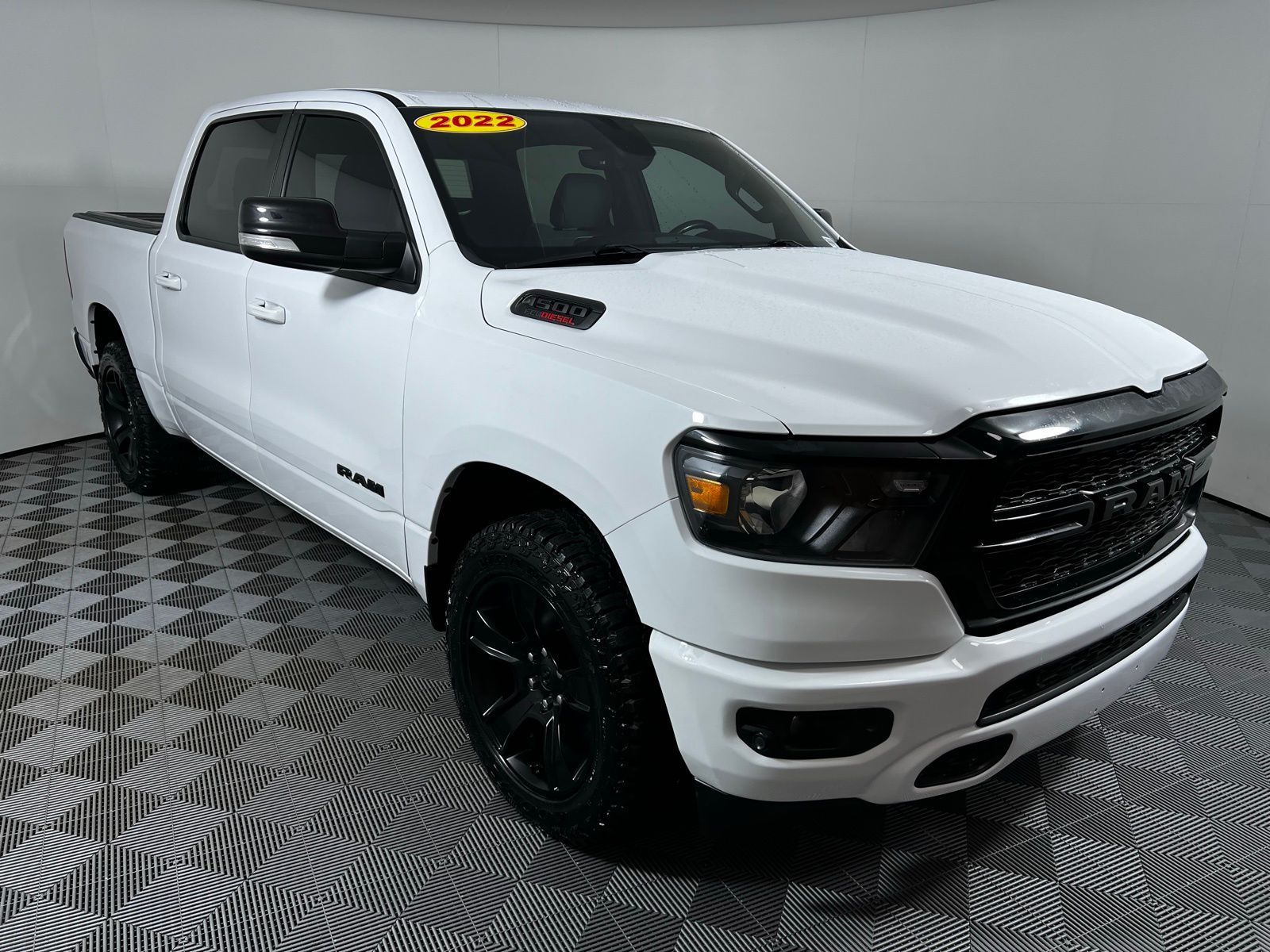 Thumbnail: 2022 RAM 1500 - 3