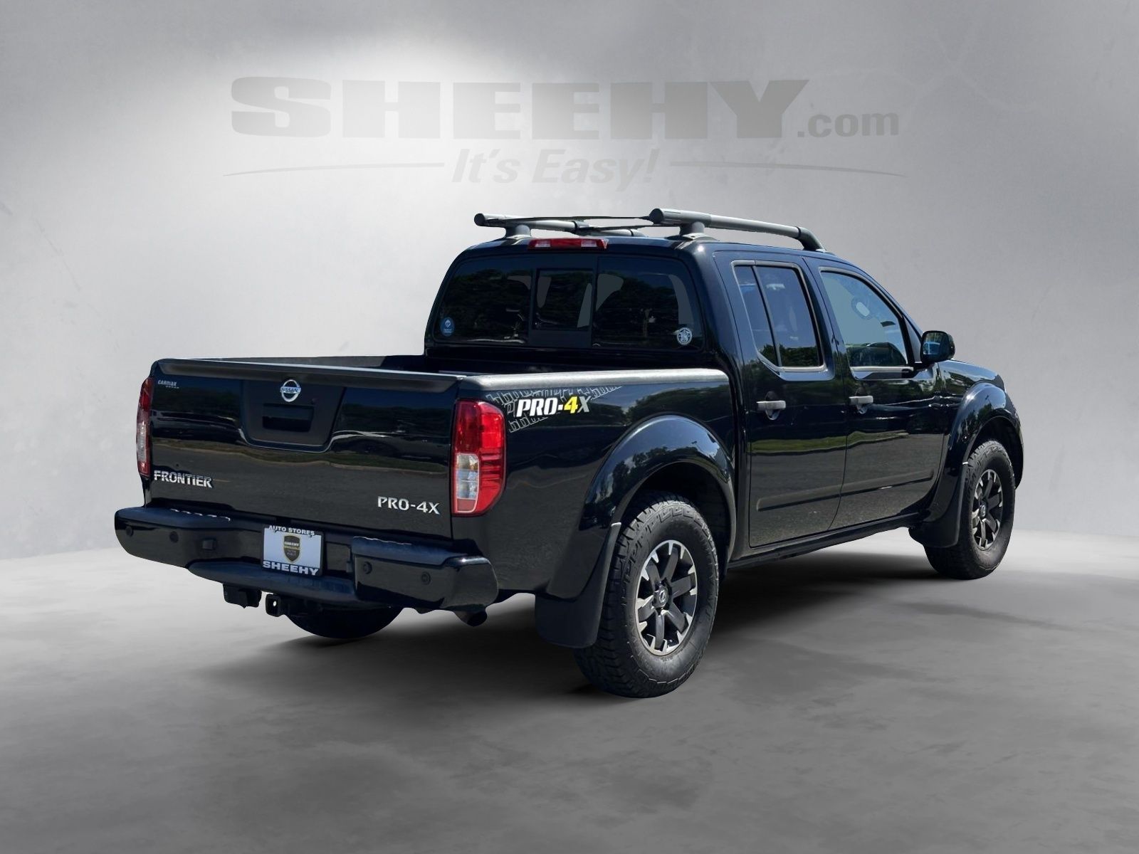 Used 2018 Black Nissan PRO-4X image 11