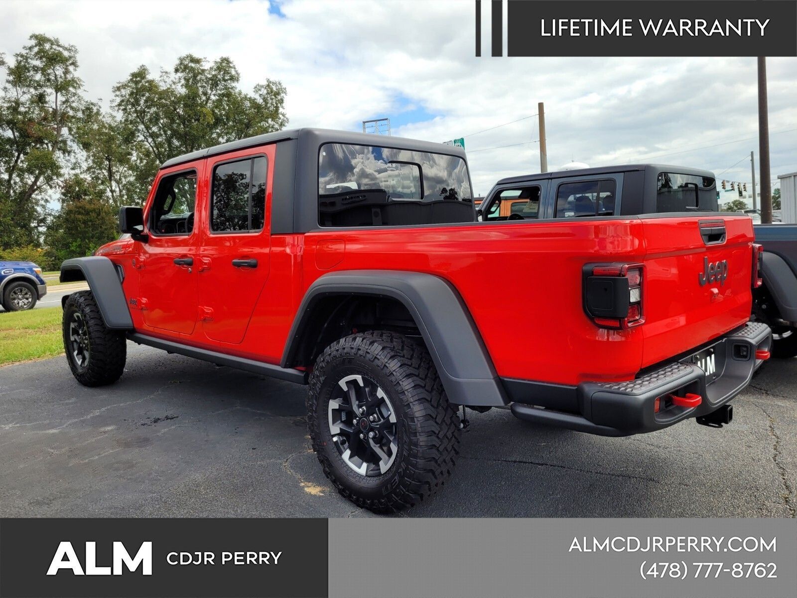 New 2025 Firecracker Red Clear-Coat Exterior Paint Jeep Rubicon image 10