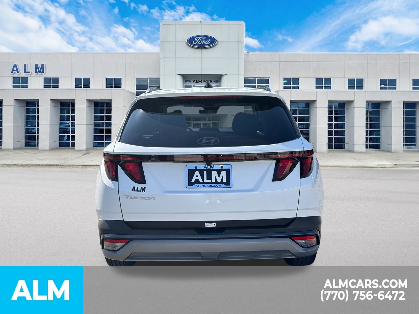 Used 2025 White Hyundai SEL image 7