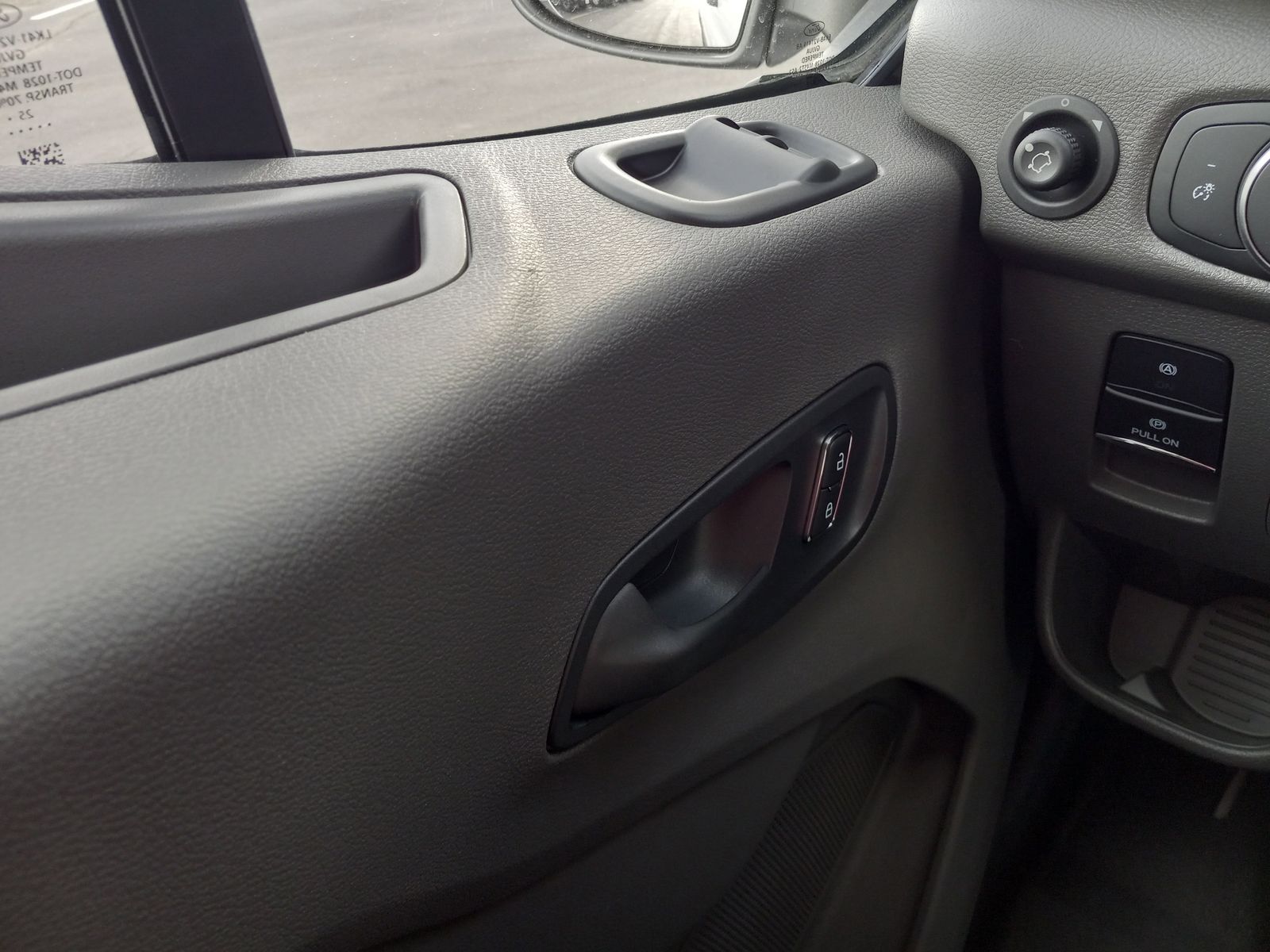 2026 Ford Transit-350 image 24
