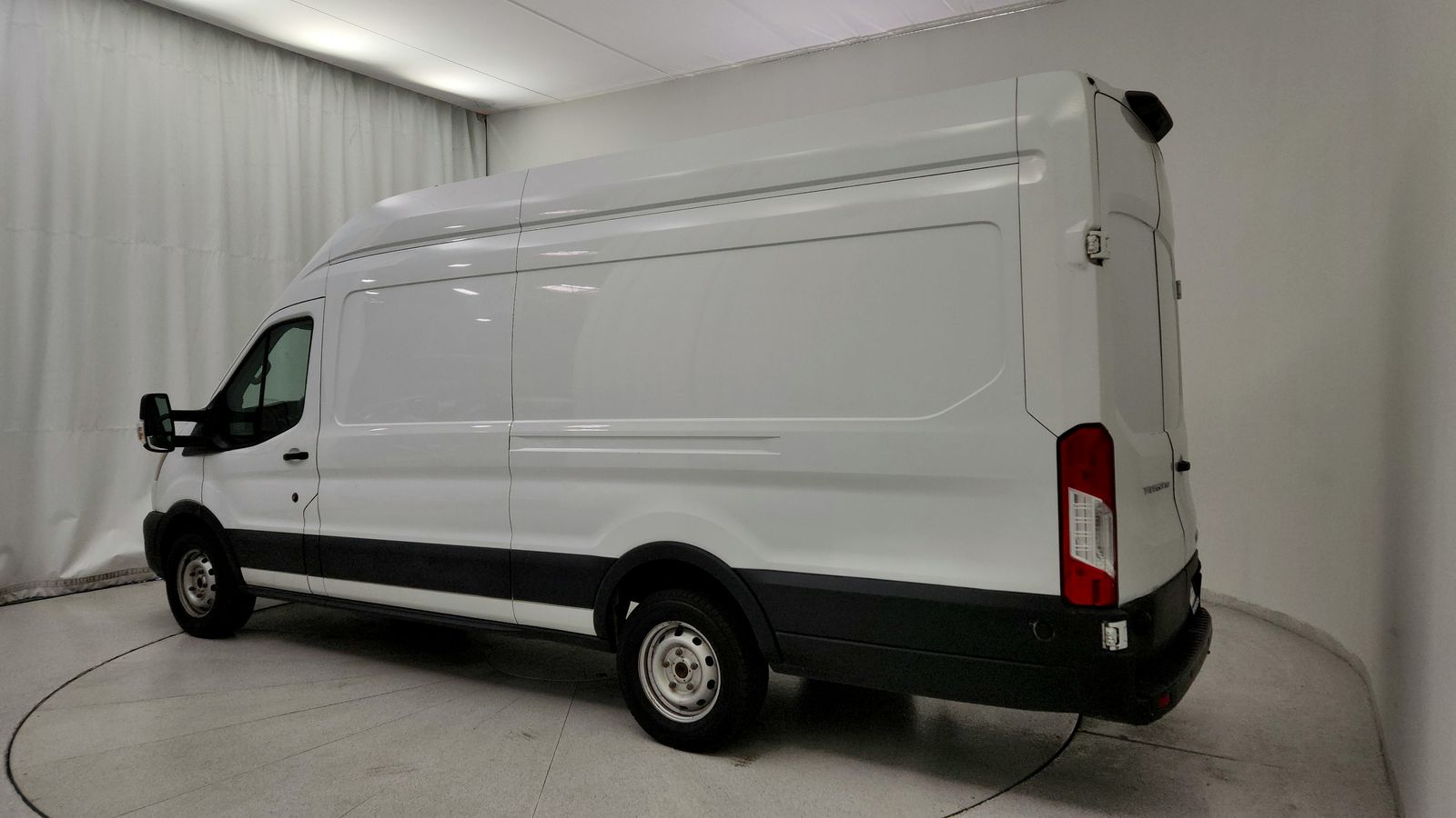 Used 2020 White Ford Base image 4