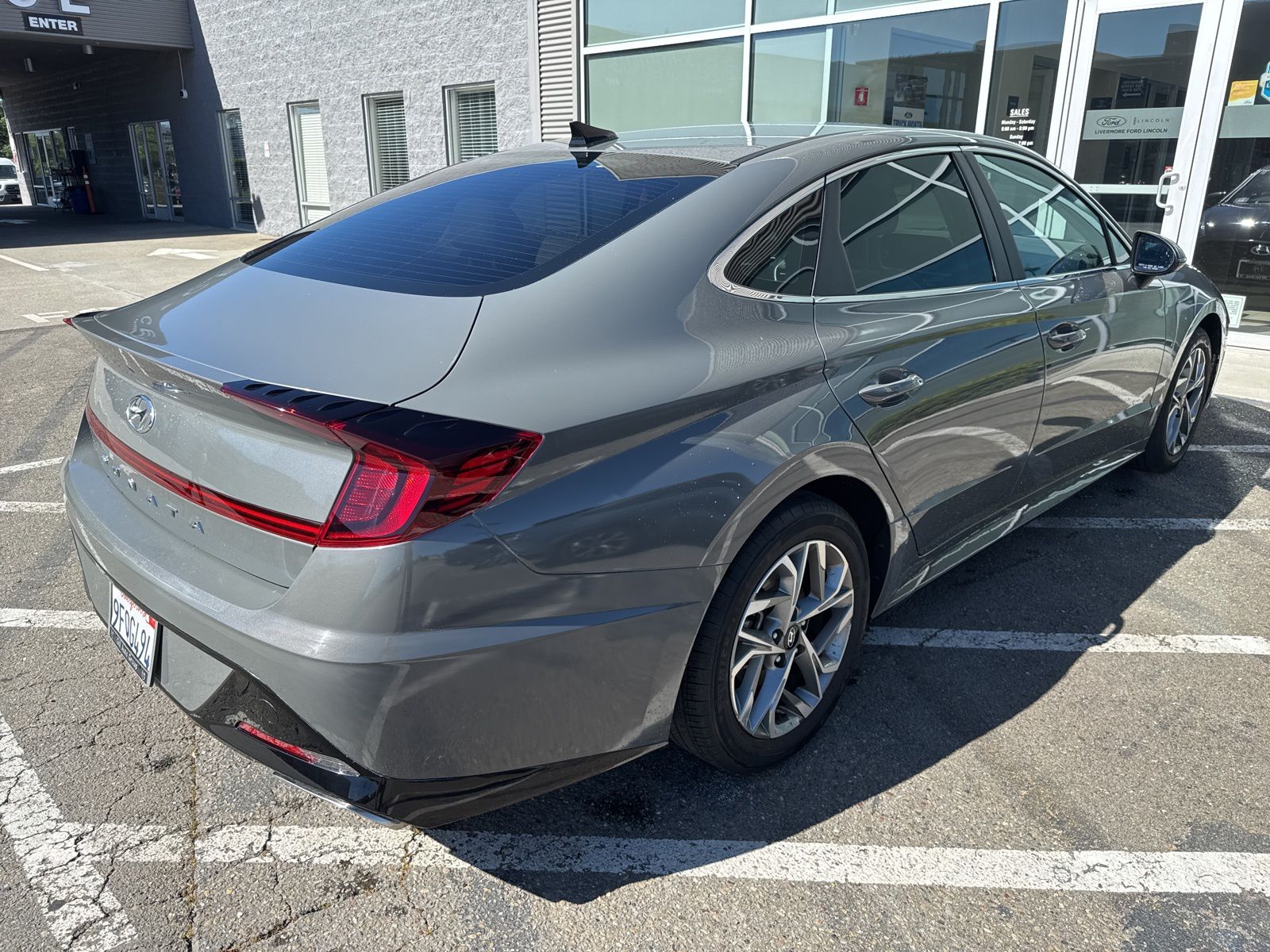 Used 2023 Gray Hyundai SEL image 5