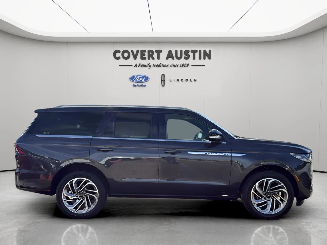 Used Car 2025 Lincoln Navigator  Reserve For Sale Under $90,000 In Austin, Texas