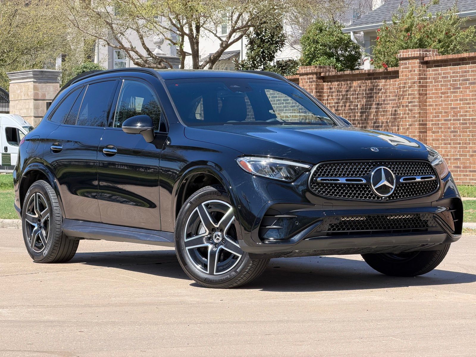 2025 Mercedes-Benz GLC 300 RWD