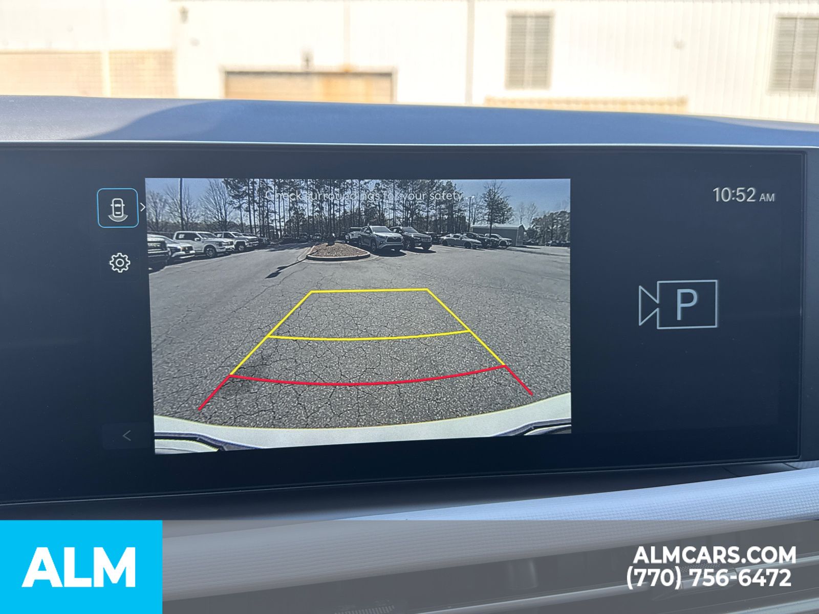 Used 2025 White Hyundai SEL image 36
