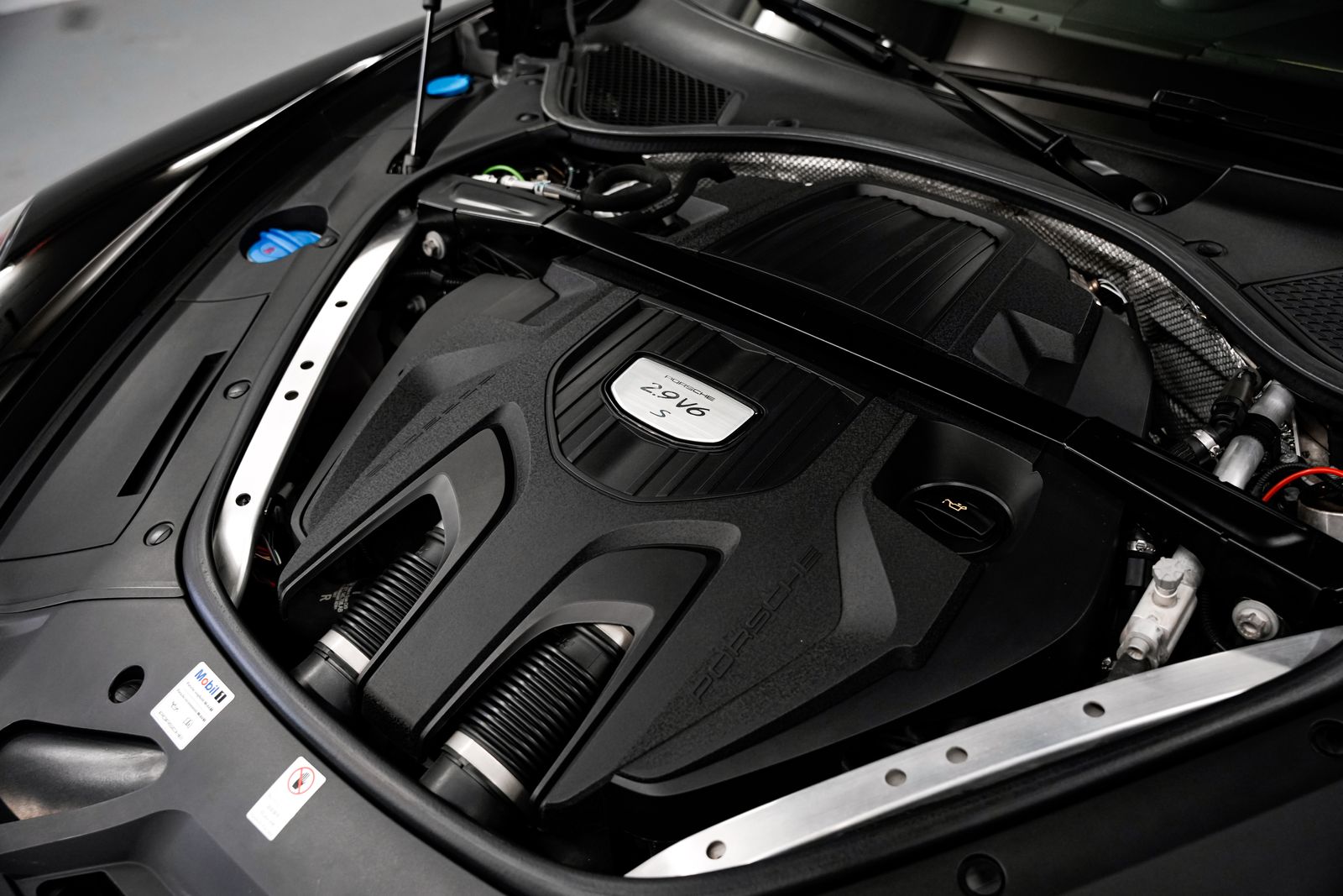 2018 Porsche Panamera Sport Turismo 4S — photo 48