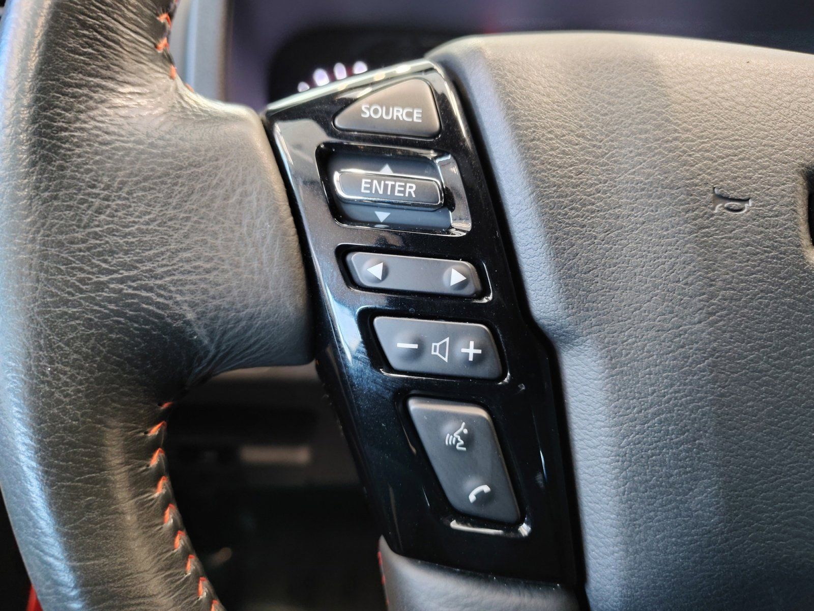 Used Car 2024 Nissan Frontier  Pro-4x For Sale Under $35,000 In San Antonio, Texas