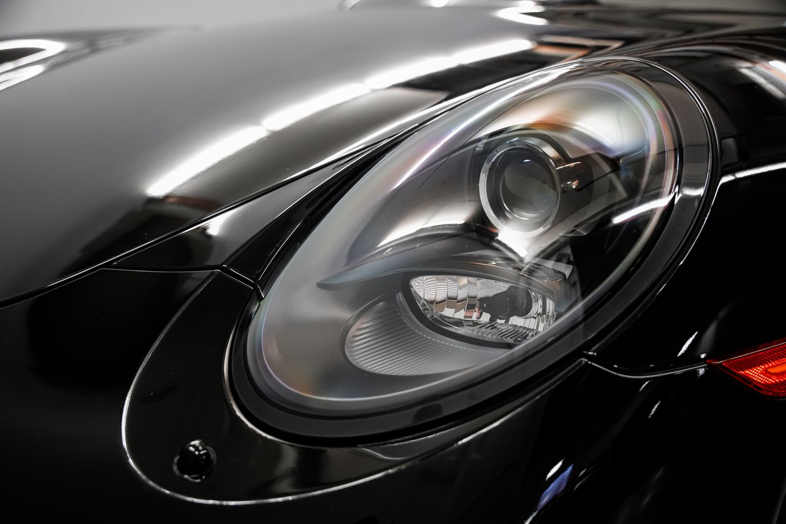 2016 Porsche 911 Carrera 4 GTS — photo 32