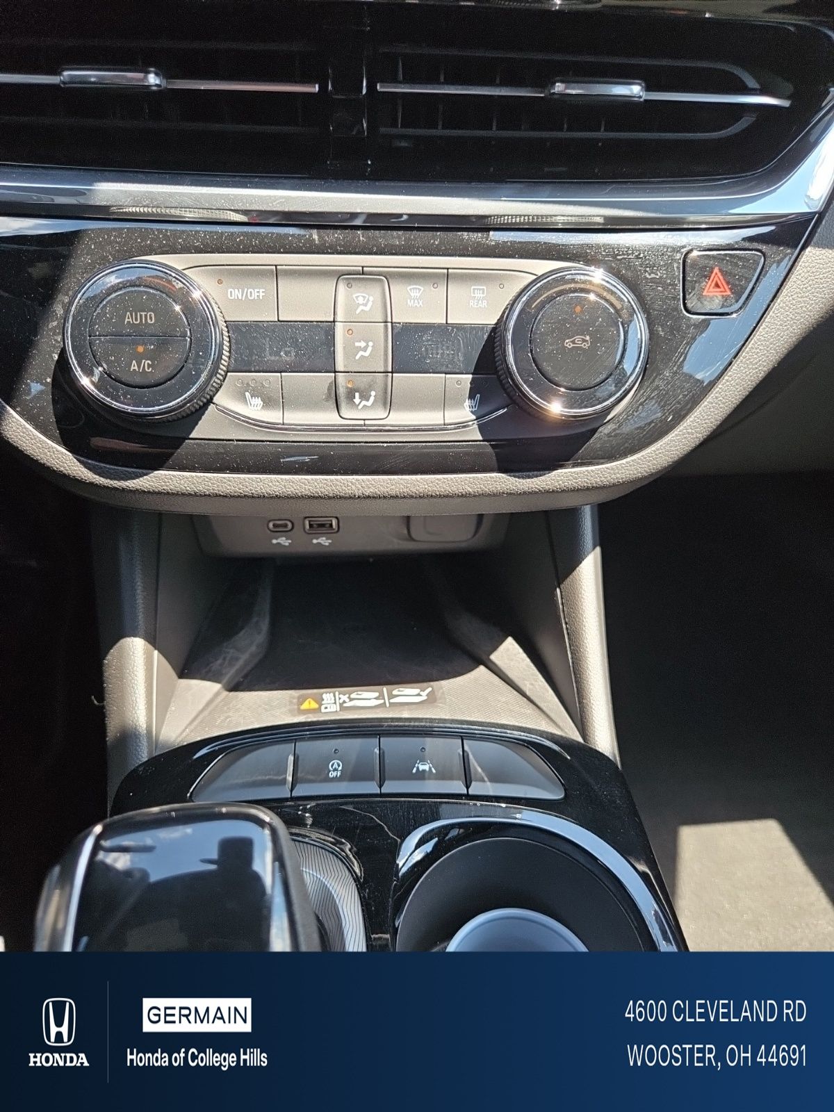 Used 2025 Blue Buick Sport Touring image 12